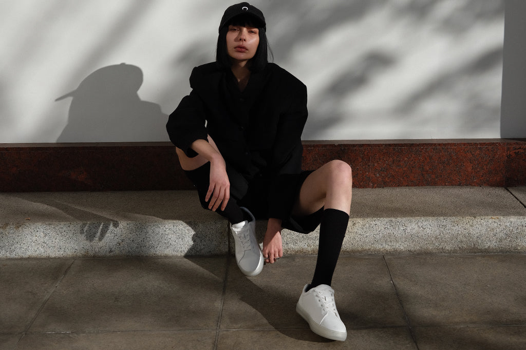 小白鞋的極簡主義時尚