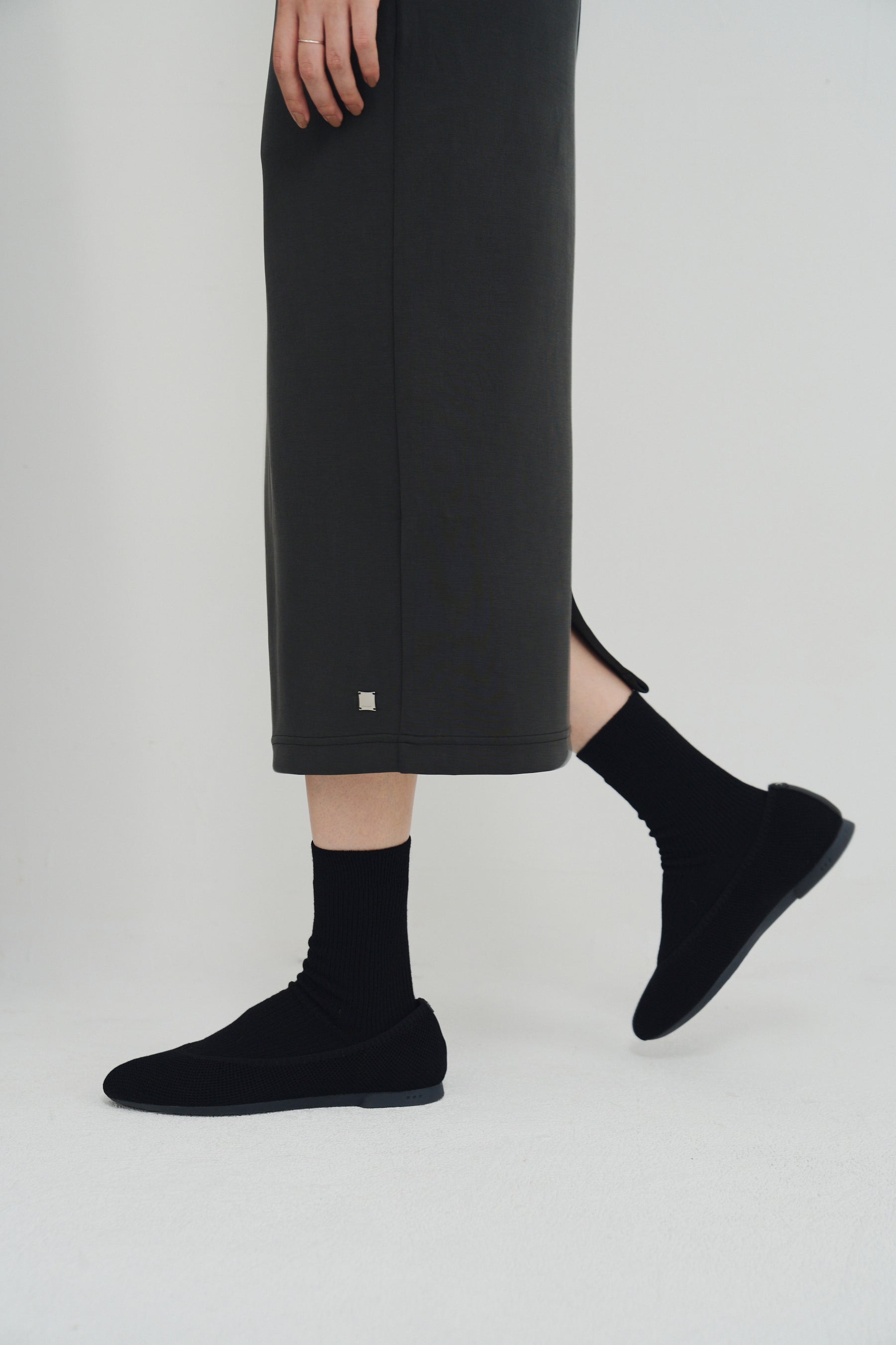 柔膚中長裙 Tenderism Midi Skirt - 隕石灰 Shaded Gray