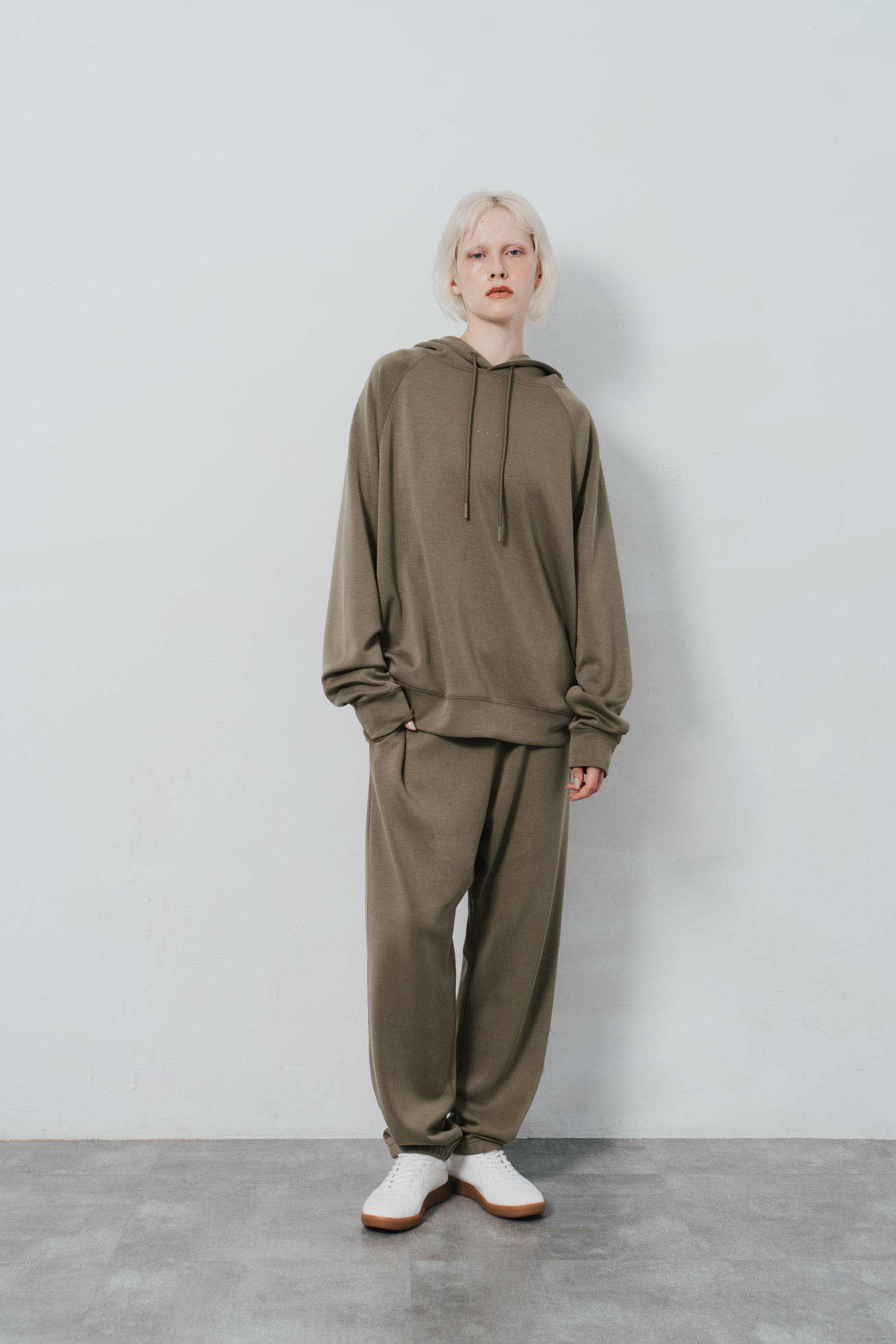 柔膚空氣束口褲 Tenderism Sweatpants - 大地棕 Moss Brown