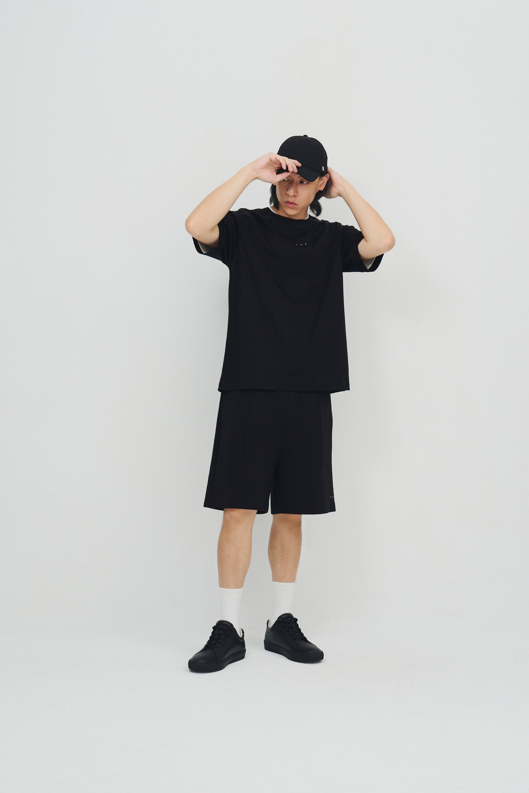 冰膚液態棉抓褶短褲 Tri-dots Liquid Shorts - 暗夜黑 Black